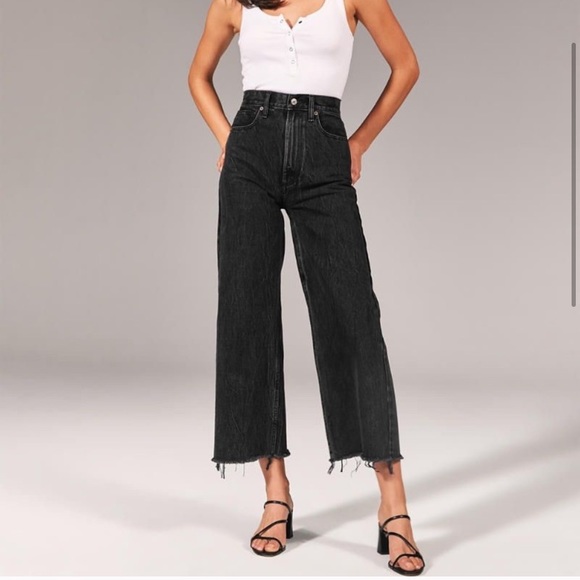Abercrombie & Fitch Denim - Abercrombie & Fitch Wide Leg Crop Jeans